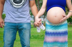 Může těhotná žena vymáhat výživné?